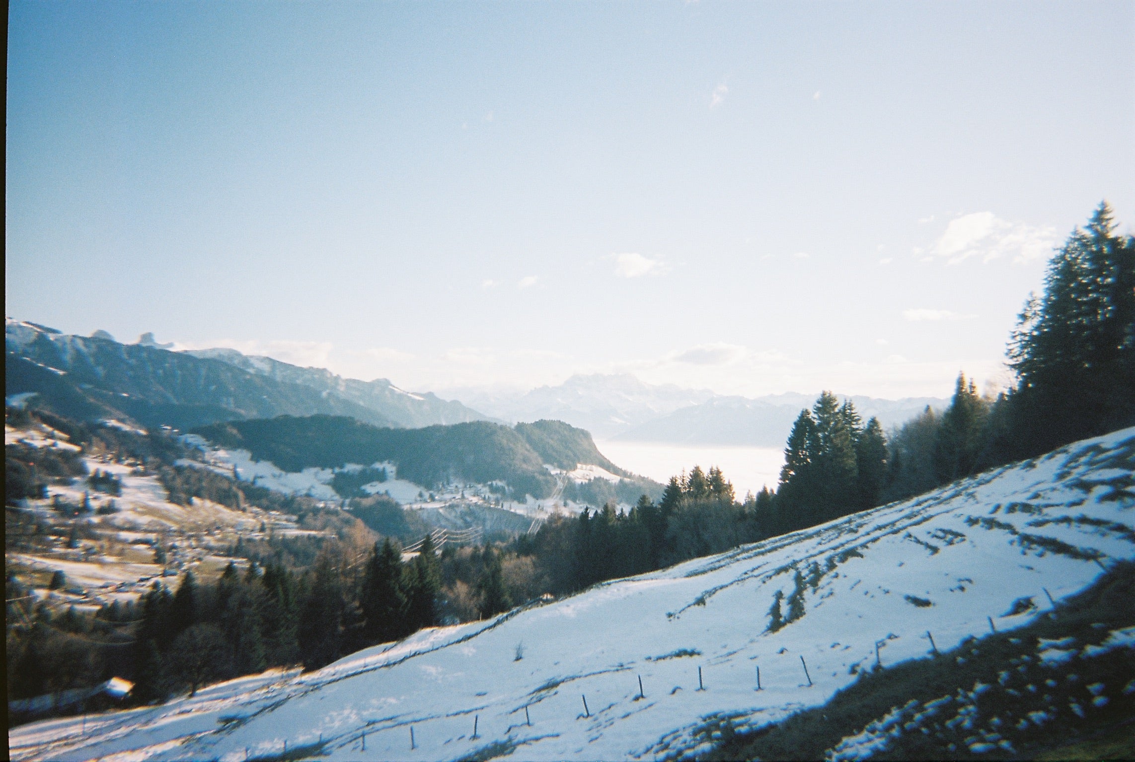 Photo panoramique des montages suisses